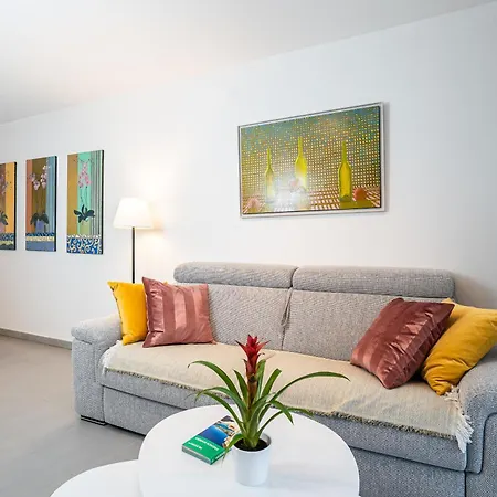 Le Stelia T2 6min Gare, 8 Min Palais Et Plages, Parking Prive Apartment *