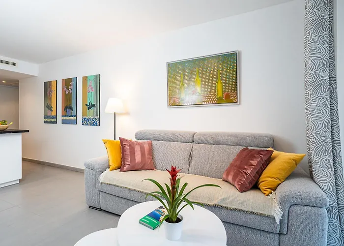 Le Stelia T2 6min Gare, 8 Min Palais Et Plages, Parking Prive Apartment *